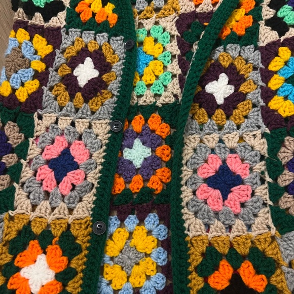 Crochet vest - Picture 2 of 4